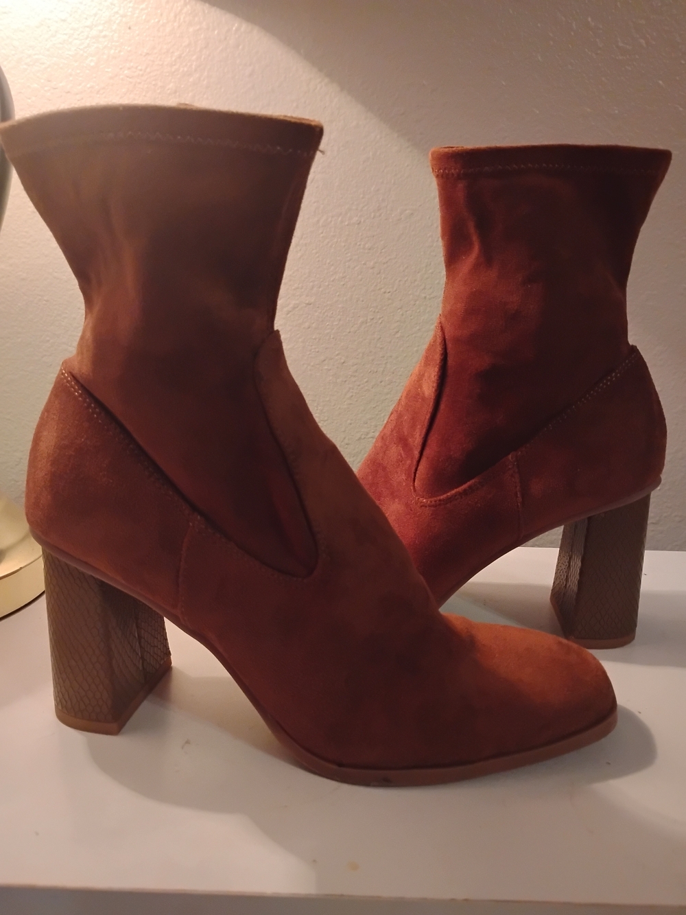 Dolce Vita Rust Suede Sock Ankle Boots Blocked Snakeskin Heel 7.5 Quiet Luxury